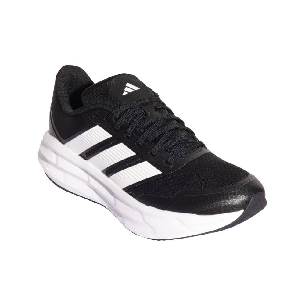 Zapatilla Adidas deportiva.