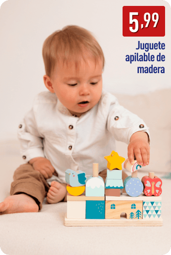 Bebé jugando con un juguete apilable de madera con piezas de colores y formas divertidas. En la imagen aparece el precio 5,99 € y el texto Juguete apilable de madera.