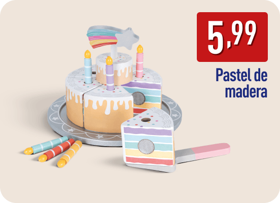 Pastel de madera de colores pastel con velas y una porción separada con espátula. En la imagen aparece el precio 5,99 € y el texto Pastel de madera.