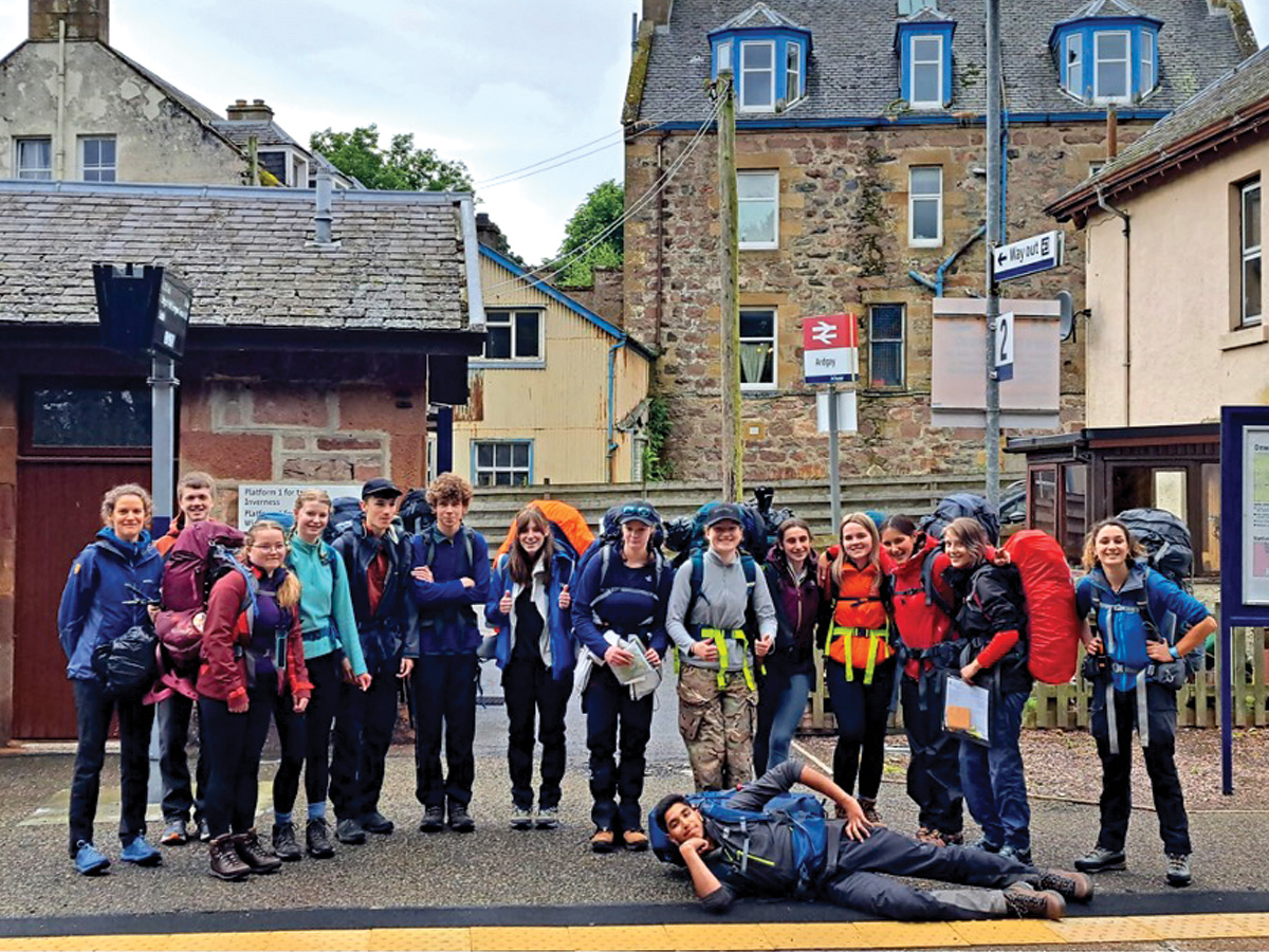 DofE group supported by Continuum