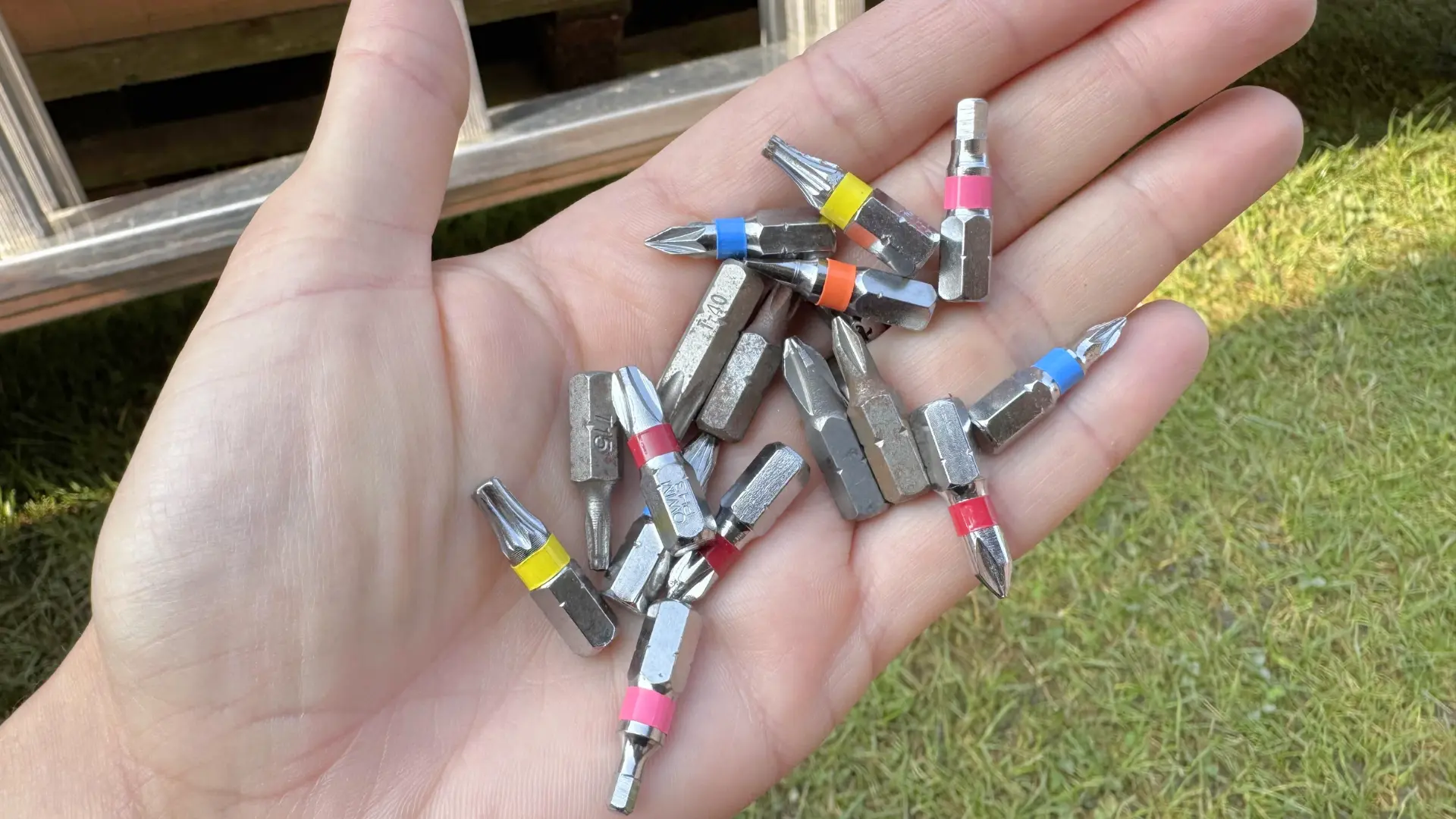 Nejhorší bity z našich testů: TEMU nic nevydrží, Parkside doprovází nejistota