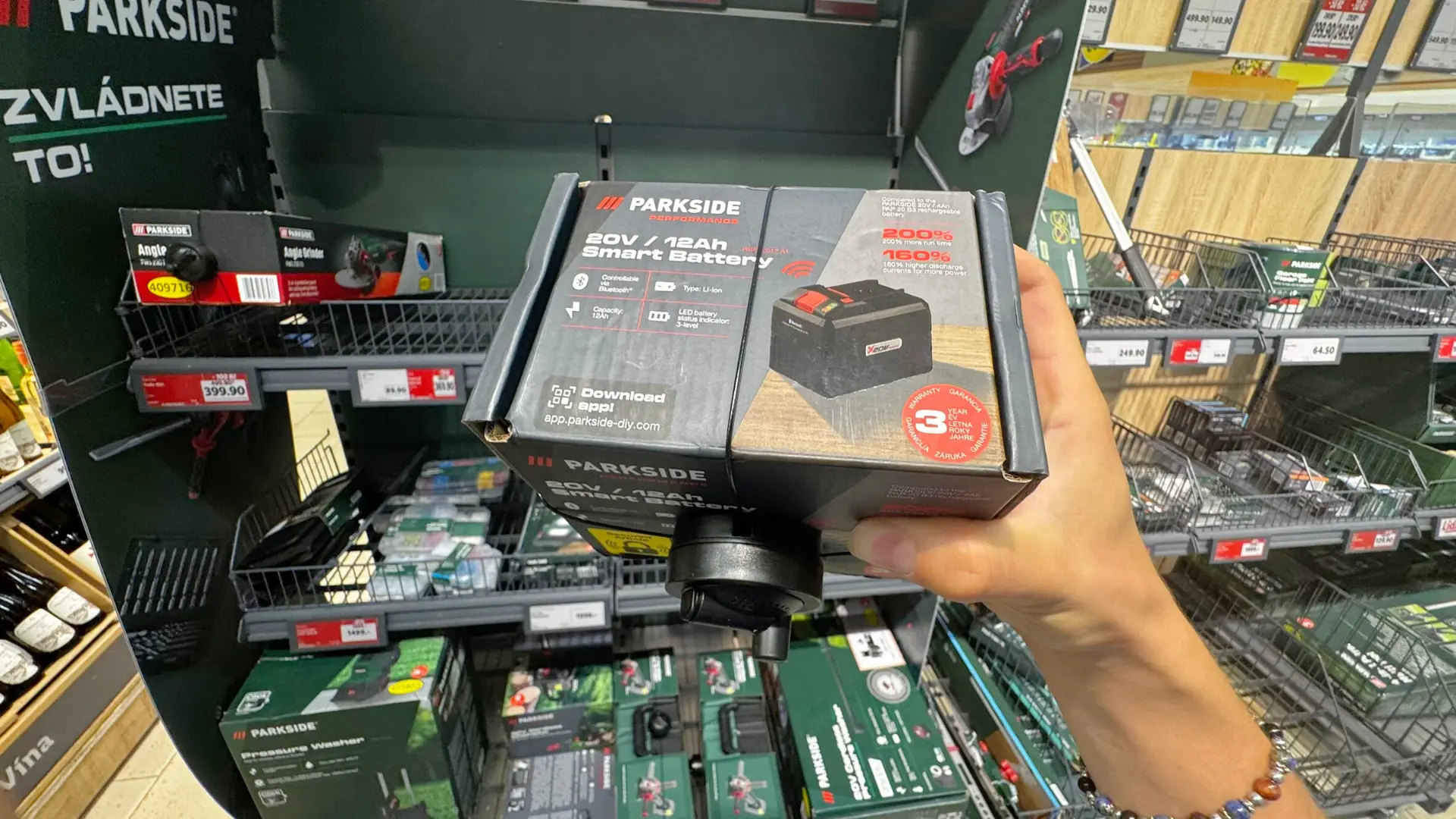Nejlepší novinky Parkside v říjnu 2025: Od obří 12Ah baterie, přes slibně vypadající brusku na vrtáky až po chytrý detektor