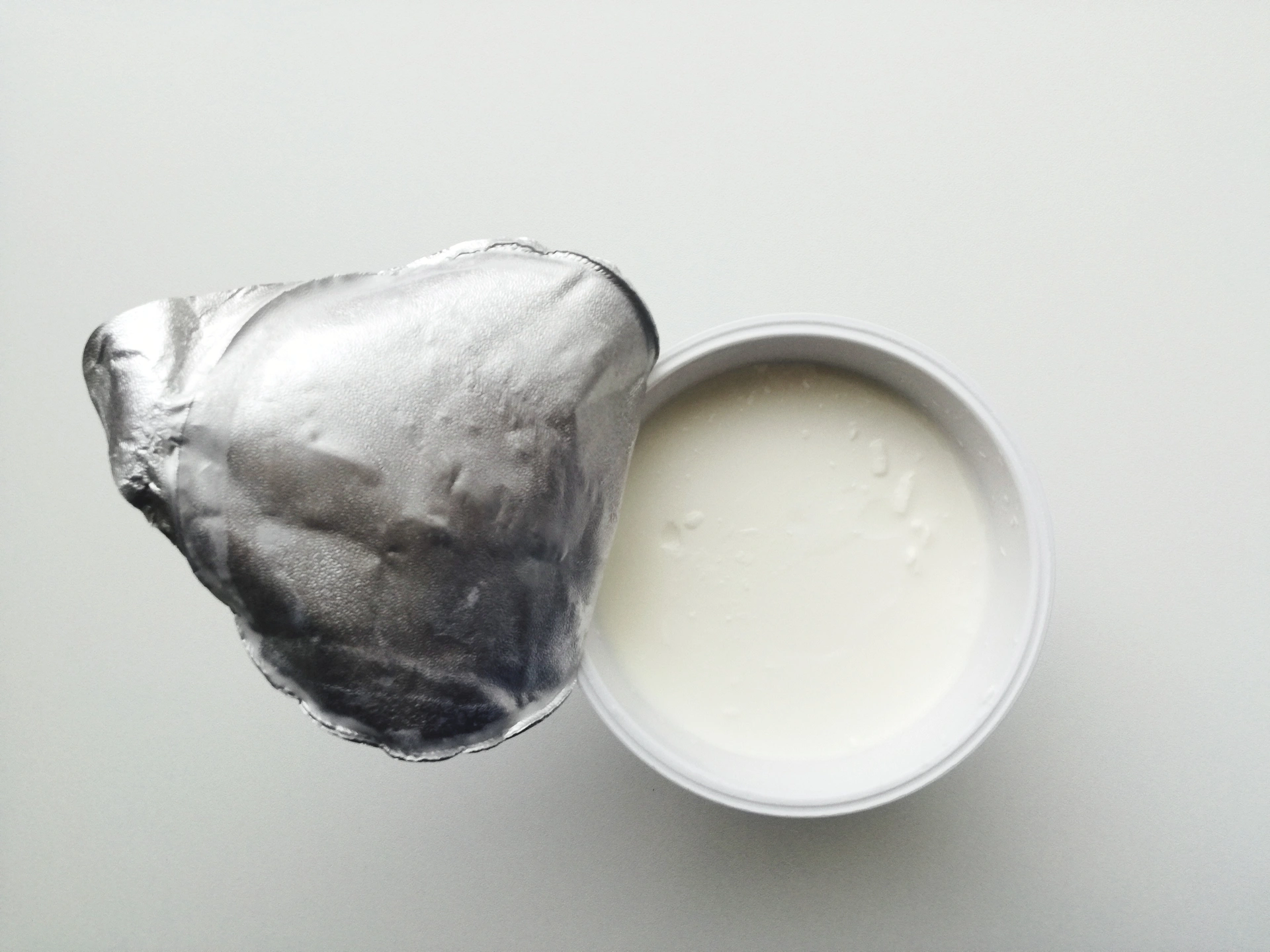 Nejhorší 3 řecké jogurty dle testu v roce 2025: Málo bílkovin a překvapivá chuť