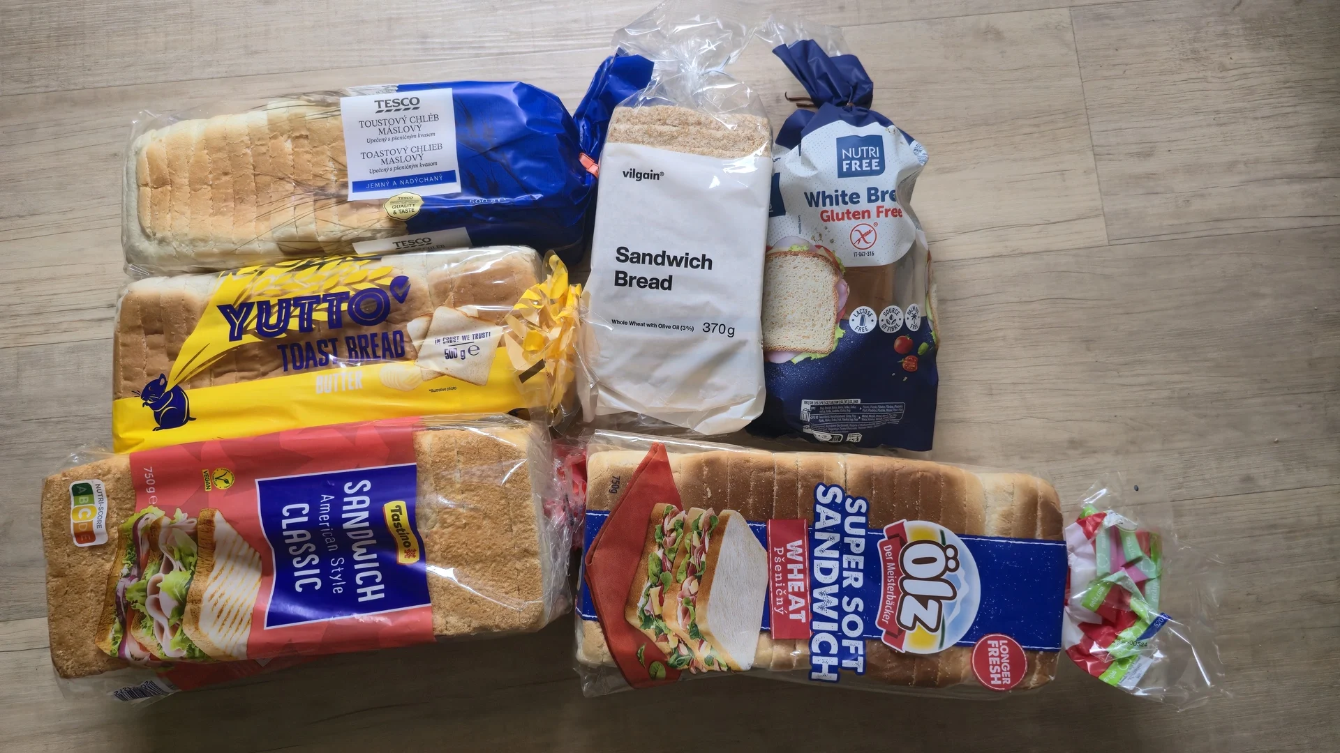 Testoval jsem toastové chleby (2025): Nejsladší má o 266 % více cukru, než kousek ze supermarketu