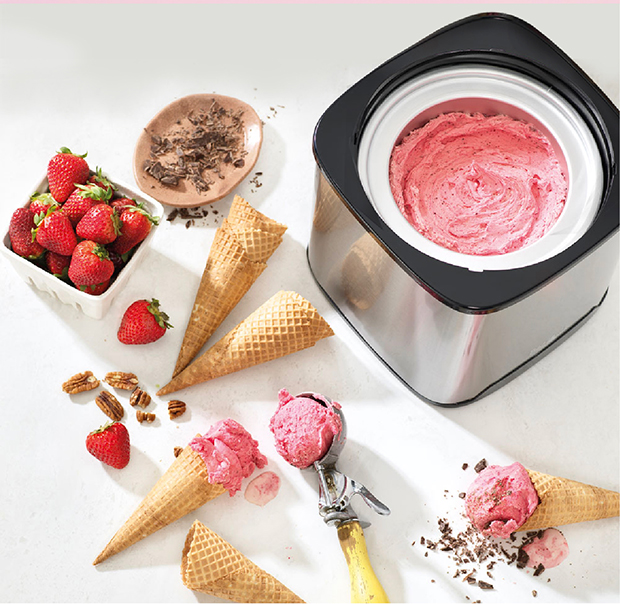 KITCHEN APPLIANCES FEATURING ICECREAM MAKER