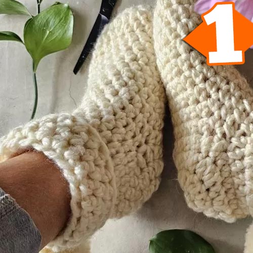 Receita Meia Pompom de Crochê com o Fio Bromélia