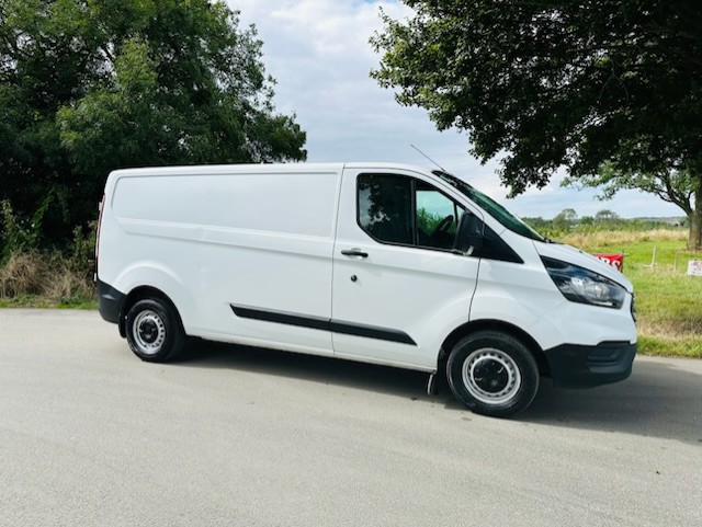 FORD TRANSIT CUSTOM LWB PANEL VAN (2020 MODEL)…