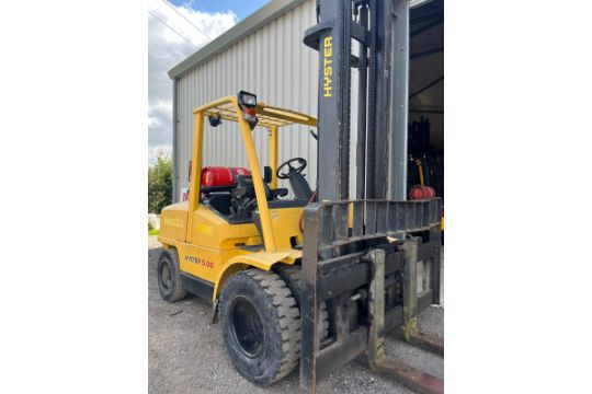 HYSTER - 5 Tonne, Gas Forklift (2,384 hours)