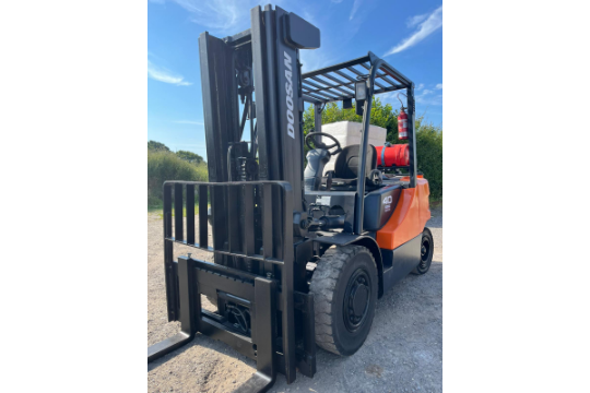 2007 - DOOSAN.4 Tonne Gas Forklift (Side Shift,…