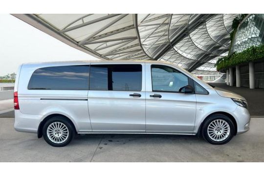 Mercedes Vito 116cdi 'Premium Auto' 8 Seater Minibus…