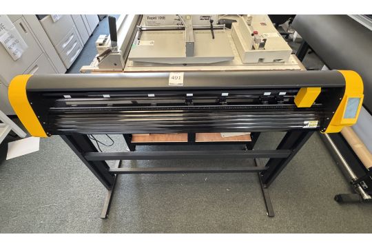 C Series V48 Vinyl Cutting Plotter, Serial Number…