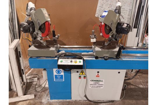 Pertici double mitre saw