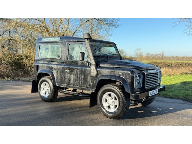 LAND ROVER DEFENDER 90 2.4 TDCI *XS BLACK-STATION…