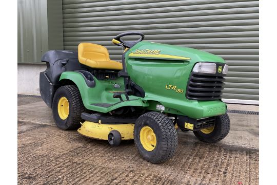 John Deere LTR180 Ride on Lawnmower