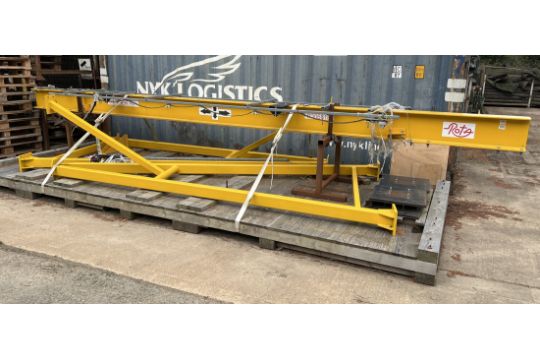 Lloyd British Rota lifting beam assembly with…