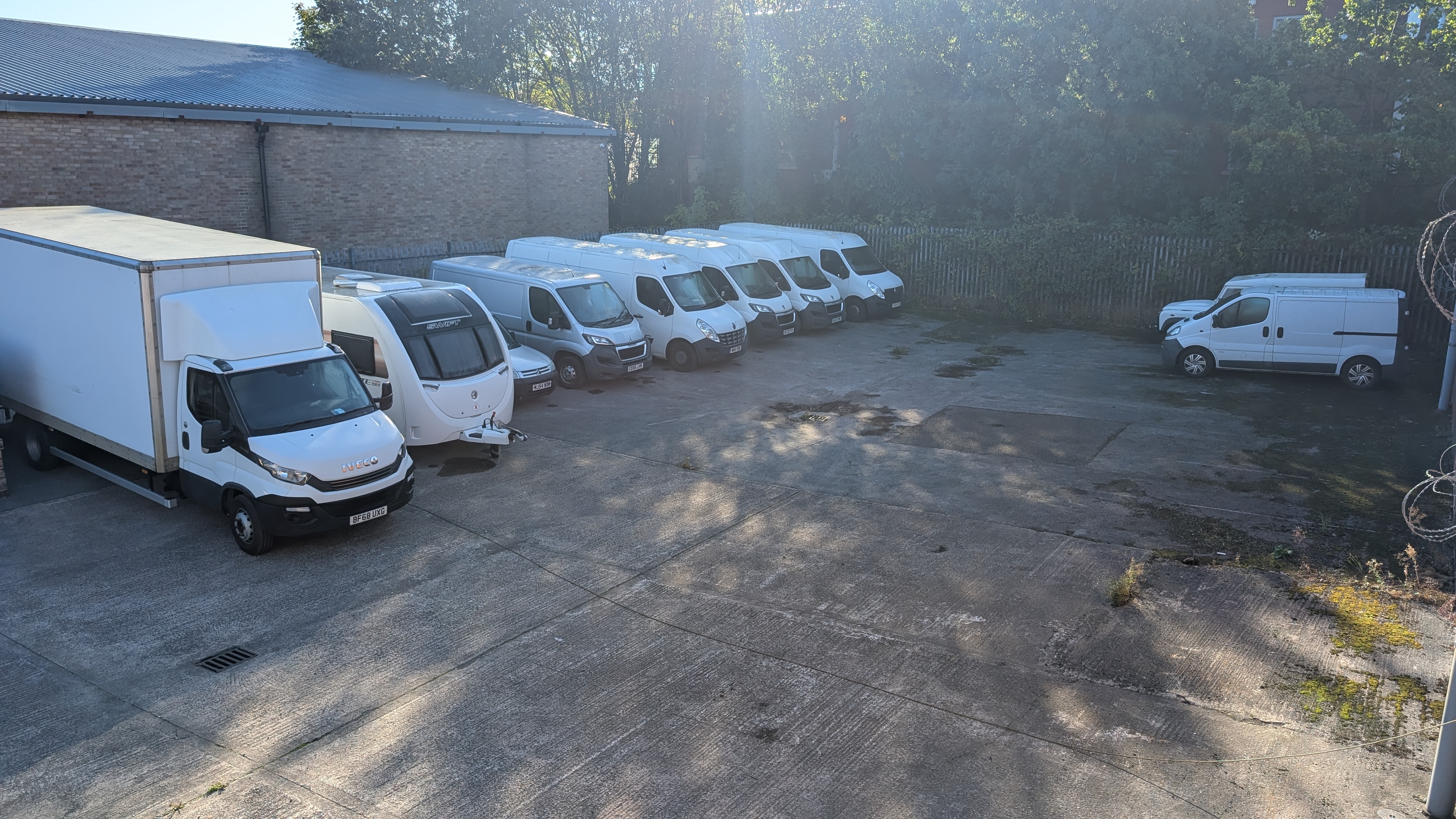 NO RESERVE Vans & Caravan Sale: 6x Panel…