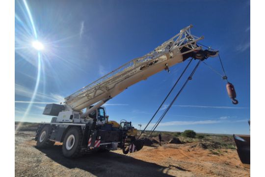 2018 LIEBHERR LRT1090 MOBILE CRANE