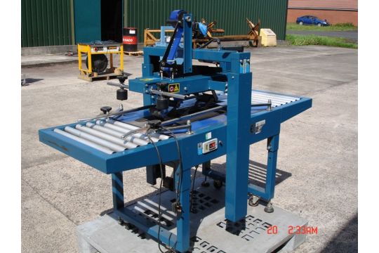 Hualian Box Taping Machine