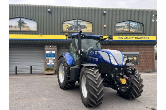 2024 New Holland T7.225 Auto Command 4WD Tractor