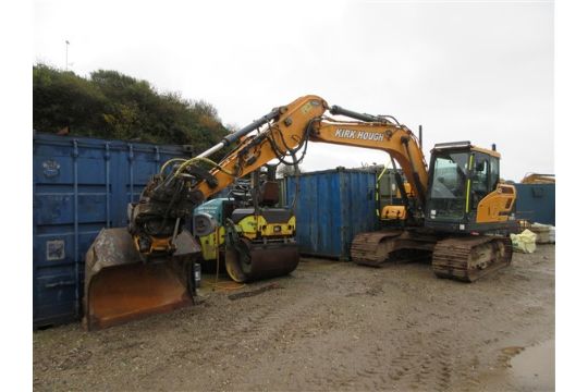 Hyundai HX140 LC tracked 360° hydraulic excavator,…