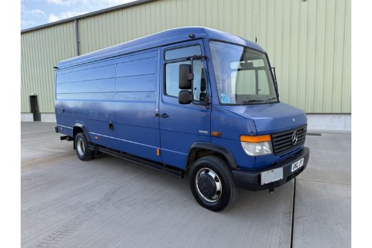 Mercedes 818D Long Wheel Base Van c/w Tail Lift,…