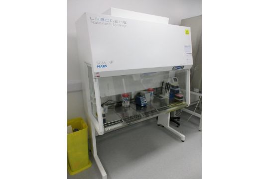 Scanlaf Mars 1500 biohazard safety cabinet Class…