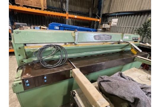 Edwards Besco Trucut Guillotine