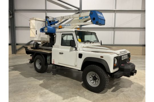 2014 Land Rover Defender 110 13.5m Access…