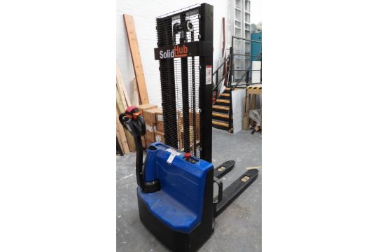 Solid Hub HE1200/3 Electric Pallet Truck (2023),…