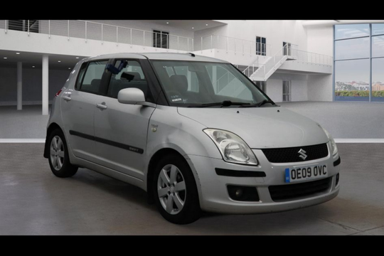 SUZUKI SWIFT DDIS (75) HATCHBACK - 09 REG - AIR…