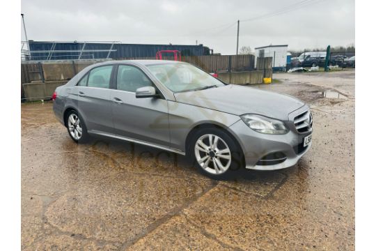 Mercedes-Benz E220 2.1 CDI *Se Bluetec Edition*…