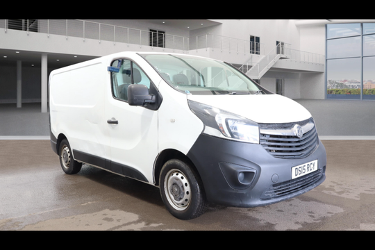 VAUXHALL VIVARO 2.7T 1.6CDTI 2015 115 SHORT WHEEL…