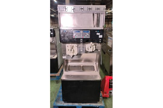 Carpigiani K3/EK floor standing shake and sundae…