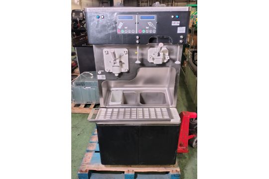 Carpigiani K 3/EK floor standing shake and sundae…