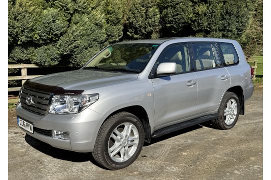 Toyota Landcruiser V8 D-4d Auto 4x4; Registration:…