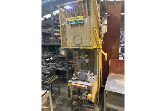 Ward & Forsyth Hydraulic Press, Approx. 50 Tonne, Safety…
