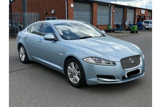 **(ONLY 115K MILEAGE)** 2013 JAGUAR XF 2.2D SE…