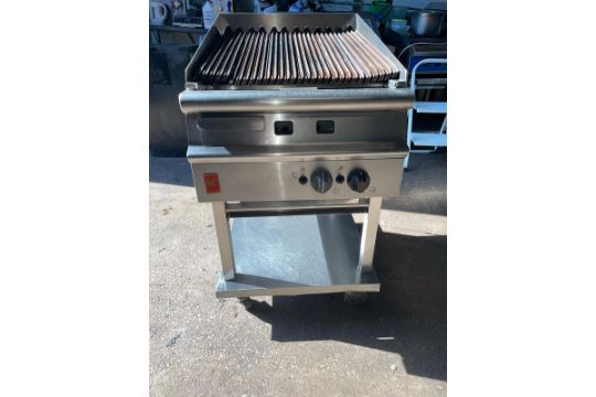 FALCON 2 BURNER 600 CHARGRILL WITH NATURAL GAS