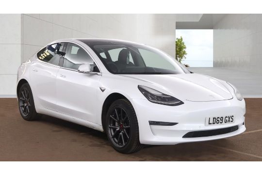 TESLA MODEL 3 (MOT JUNE 2027) RANGE PLUS SALOON…