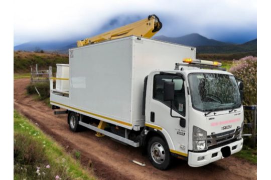 **(ONLY 14K MILEAGE)** 2017 ISUZU FORWARD N75.150…