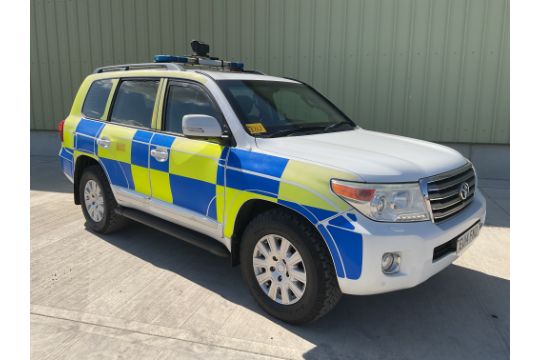 Toyota Land Cruiser V8 D-4D Auto Armoured SUV,…