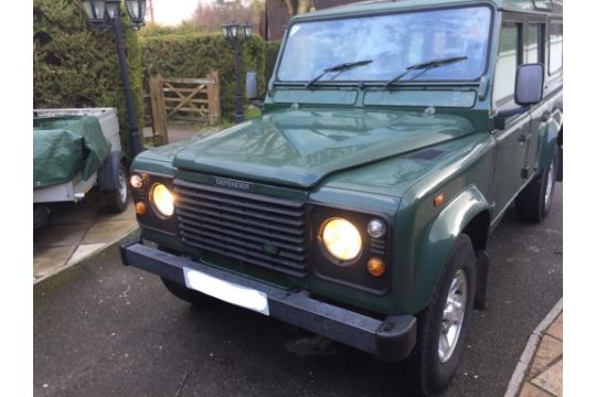 LAND ROVER DEFENDER TD5 110 STATION WAGON 7 SEATER…