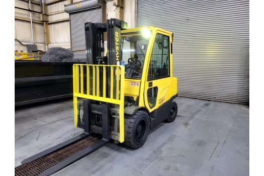 2016 - 6,000 LB. HYSTER MODEL H60FT CAB ENCLOSED…