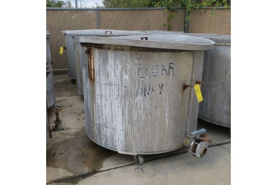 (3) APPROX 600 GALLON STAINLESS STEEL PORTABLE…