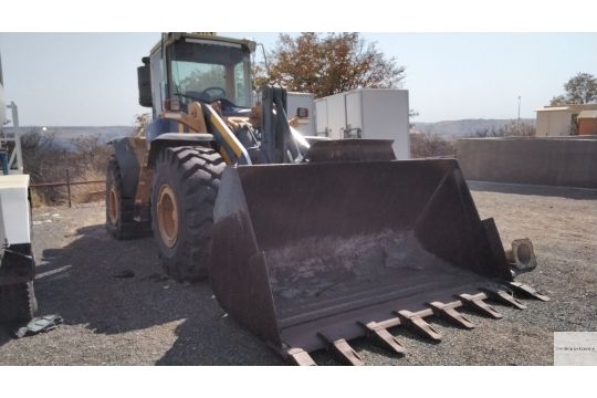 2001 VOLVO L120E FRONT END LOADER