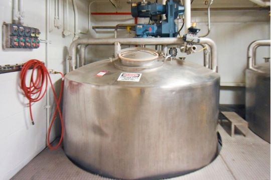 Stainless Steel Tank 5,800 Gallons with Agitation