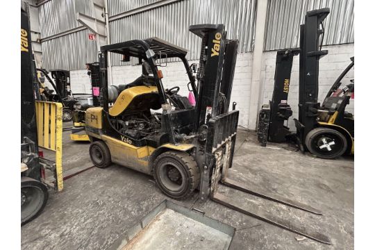 YALE gas forklift, model GP30MX, serial no. D871R01987P,…