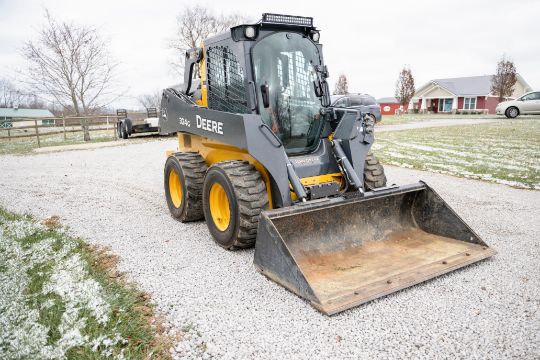 2019 John Deere 324G Skid Steer