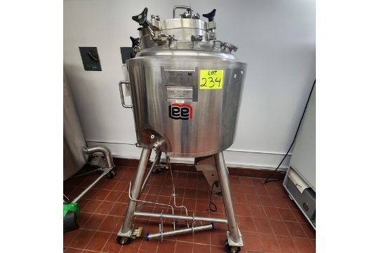 Lee 300 Gal. Jacketed Vacuum S/S Tank