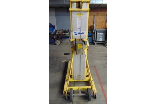 Sumner Model 720 | Material Lift